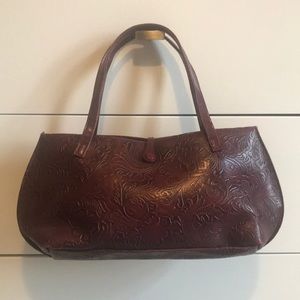 Woman’s Victoria’s Secret purse